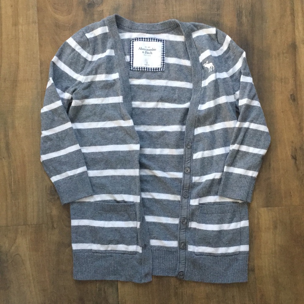 Abercrombie & Fitch grey and white cardigan